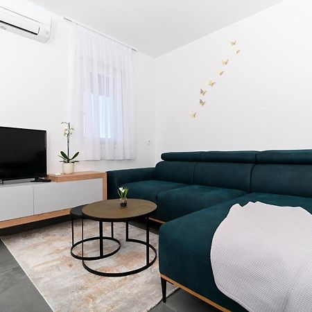 Apartment Laura, Free Parking, Balcony, 4 Ppl Traù Esterno foto