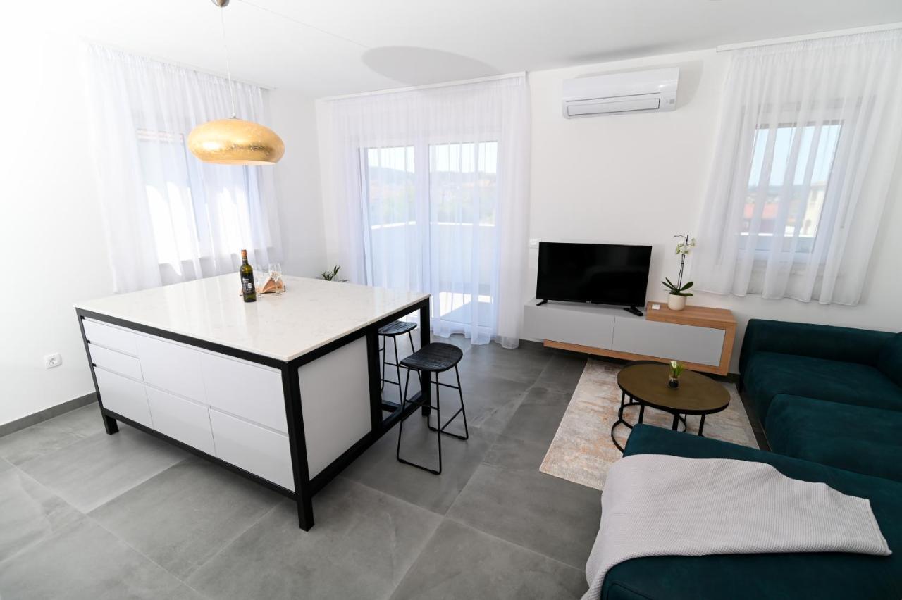 Apartment Laura, Free Parking, Balcony, 4 Ppl Traù Esterno foto
