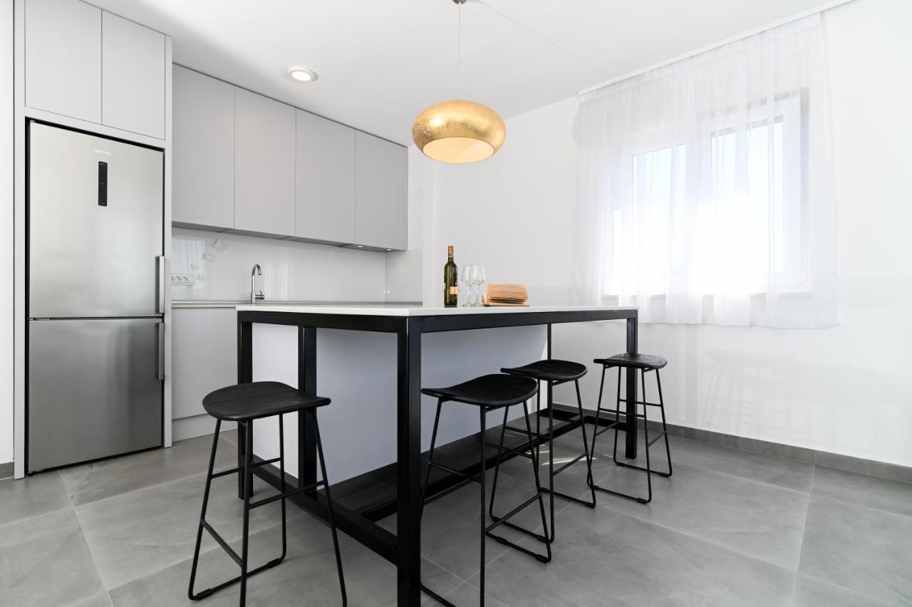 Apartment Laura, Free Parking, Balcony, 4 Ppl Traù Esterno foto